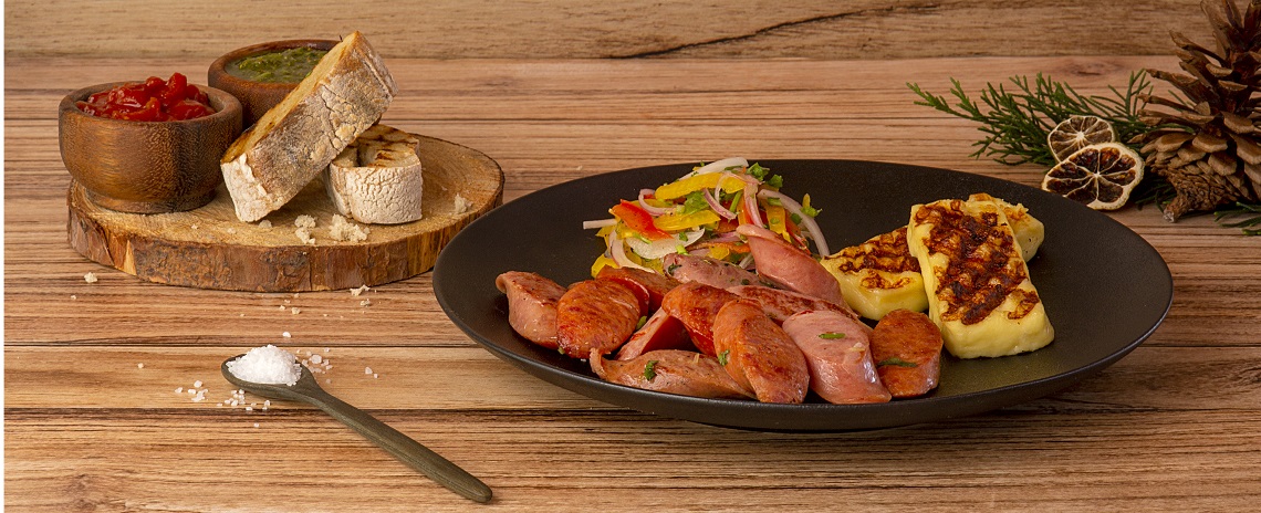 Queso para asar y chorizos tipo cóctel - Recetas de navidad