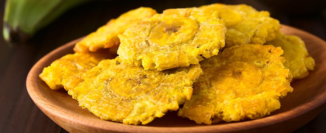 Los Patacones con Crema Agria