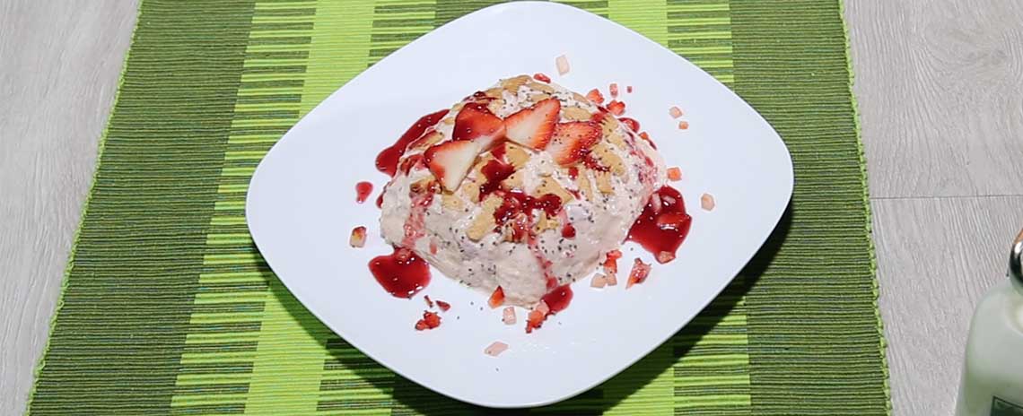 POSTRE DE FRUTOS ROJOS